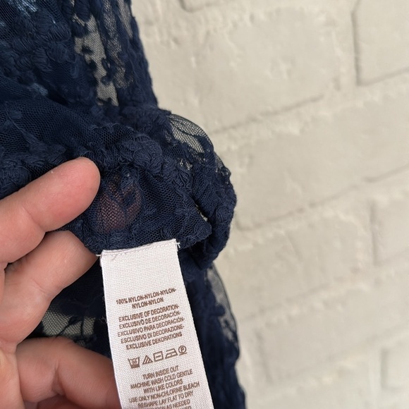 FREE PEOPLE shirt Jubilee Lace Embroidered Top Blue NWT medium NEW - Picture 6 of 6